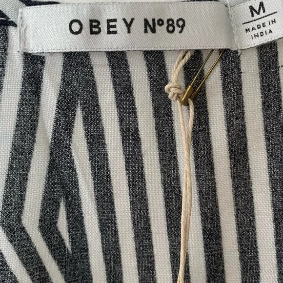 Obey No 89 Black & White Striped Dress Sz M - Picture 8 of 9